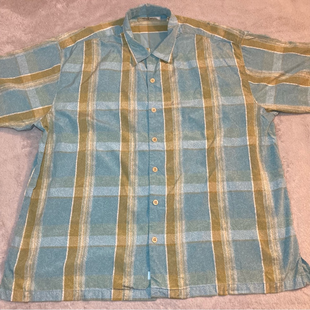 Tommy Bahama multi color printed flower design Men’s size XXL 70% silk 30%cotton
